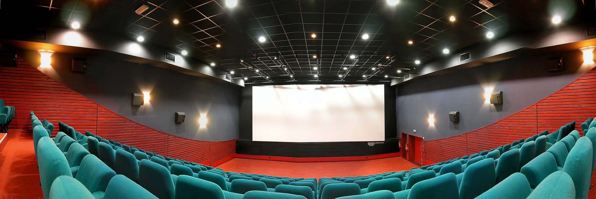 https://www.mairielegrandbornand.com/wp-content/uploads/2025/02/cinema-Rhodos-1.jpg